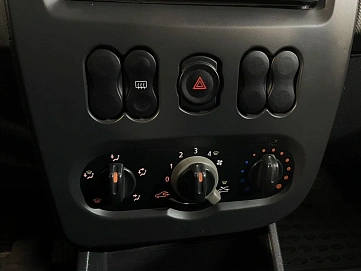 Renault Sandero, 2011г, передний привод, механика