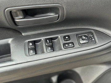 Mitsubishi Outlander, 2017г, передний привод, вариатор