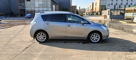 Toyota Verso, 2010г, передний привод, вариатор