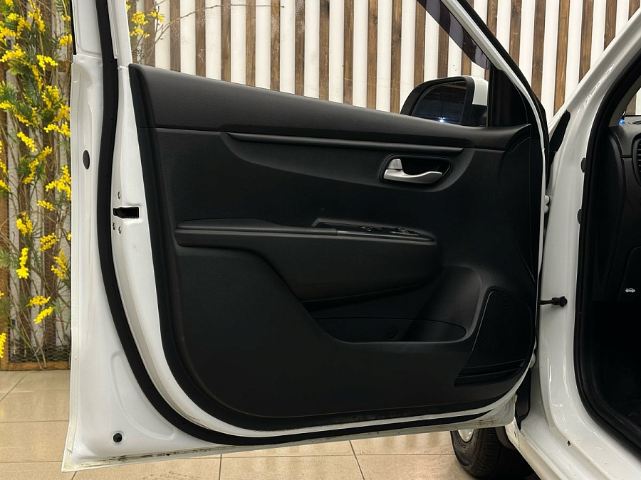 Kia Rio, 2018г., передний привод, механика