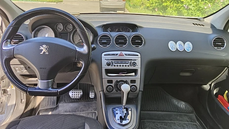 Peugeot 408, 2014г, передний привод, автомат
