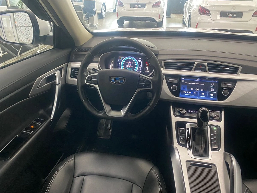 Geely Atlas, 2018г., полный привод, автомат