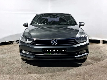 Volkswagen Passat, 2016г, передний привод, робот