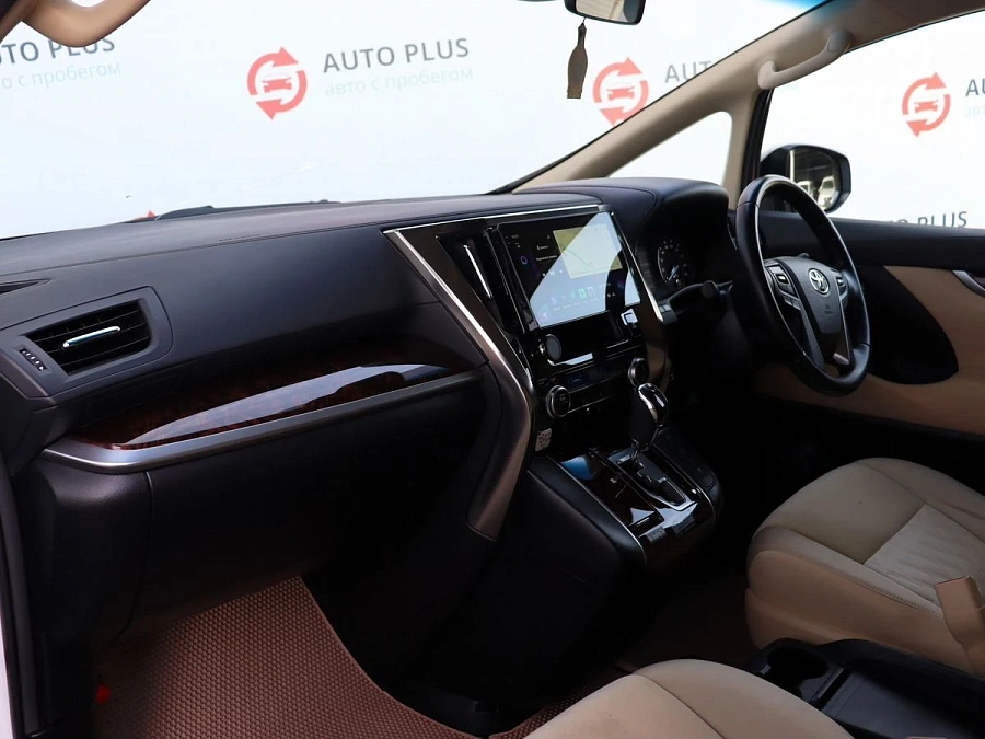 Toyota Alphard, 2019г., полный привод, вариатор