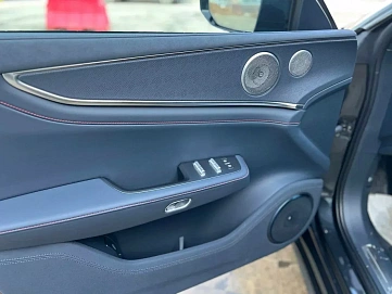 Zeekr 001, 2025г, полный привод, автомат