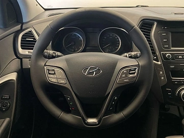 Hyundai Santa Fe, 2016г., полный привод, автомат