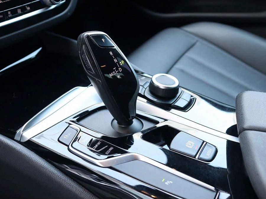 BMW , 2019г., задний привод, автомат