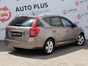 Kia Ceed, 2011г, передний привод, автомат