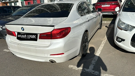 BMW 5 серии, 2018г, задний привод, автомат