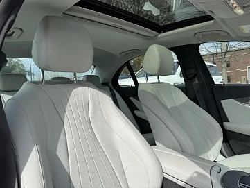 Mercedes-Benz E-Класс, 2022г, задний привод, автомат