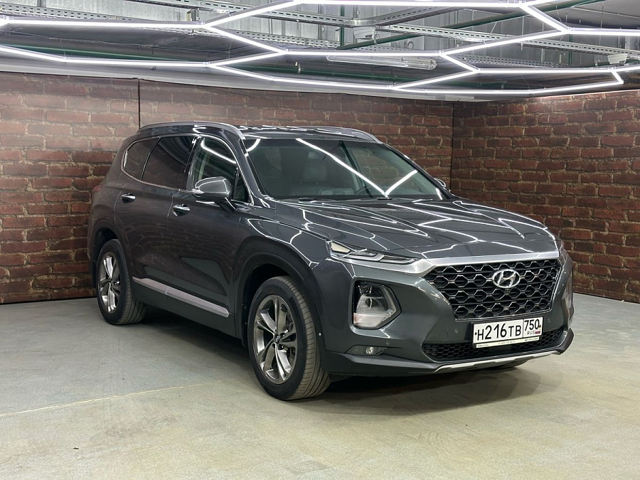 Hyundai Santa Fe, 2018г., полный привод, автомат