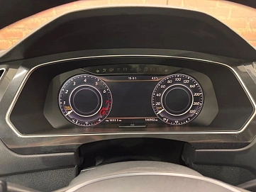 Volkswagen Tiguan, 2016г, полный привод, робот