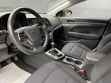 Hyundai Elantra, 2016г, передний привод, механика