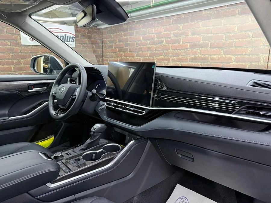 Toyota Highlander, 2025г., полный привод, автомат