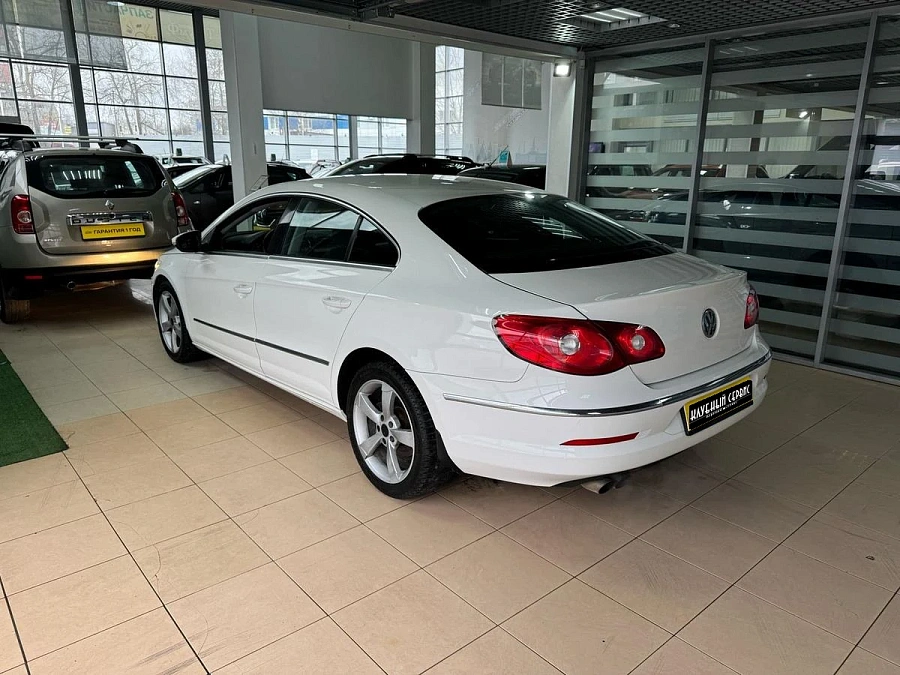 Volkswagen Passat CC, 2010г., передний привод, механика