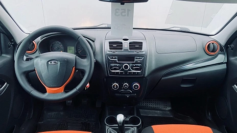 Lada (ВАЗ) , 2015г., передний привод, механика