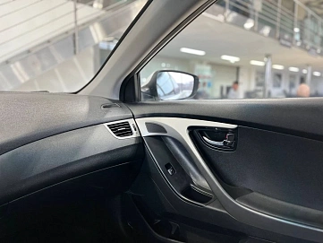 Hyundai Elantra, 2013г, передний привод, автомат