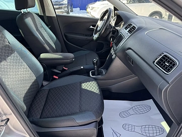 Volkswagen Polo, 2019г, передний привод, механика