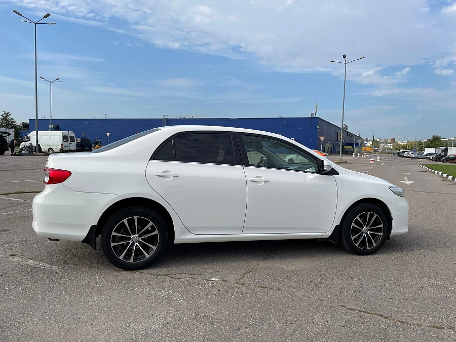 Toyota Corolla, 2012г., передний привод, автомат