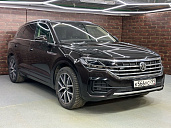 Volkswagen Touareg, 2019г., полный привод, автомат