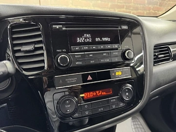 Mitsubishi Outlander, 2018г, передний привод, вариатор