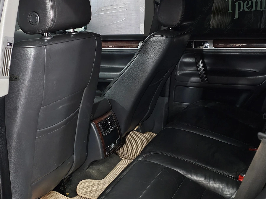 Volkswagen Touareg, 2005г., полный привод, автомат