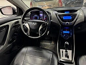 Hyundai Elantra, 2012г., передний привод, автомат