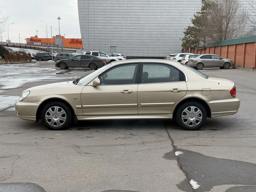 Hyundai Sonata, 2005г., передний привод, механика