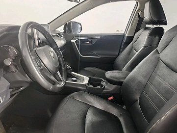 Toyota RAV4, 2021г, полный привод, автомат