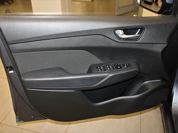 Hyundai Solaris, 2018г., передний привод, автомат