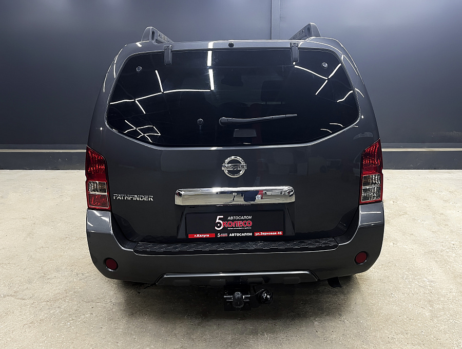 Nissan Pathfinder, 2011г., полный привод, автомат