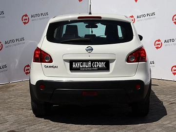 Nissan Qashqai, 2008г, передний привод, механика