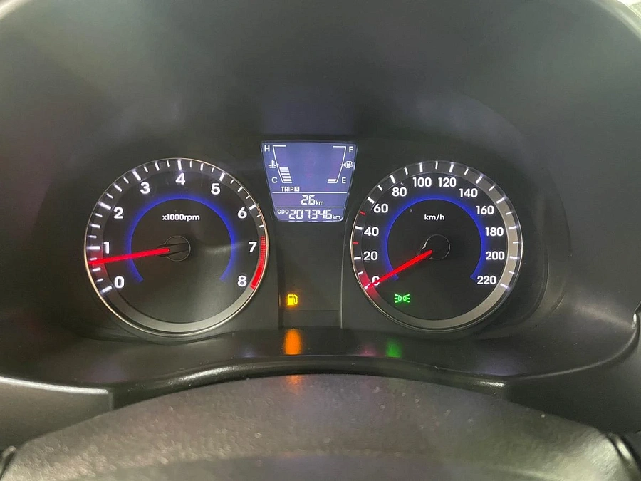 Hyundai Solaris, 2013г., передний привод, механика
