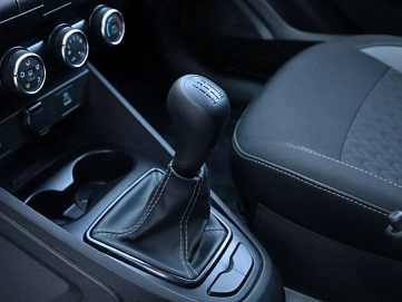 Lada (ВАЗ) Vesta, 2023г, передний привод, механика