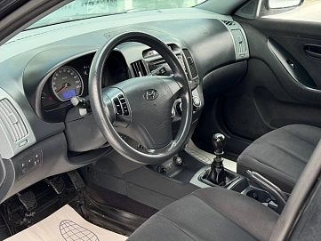 Hyundai Elantra, 2008г, передний привод, механика