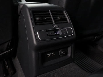 Audi A4, 2021г., передний привод, робот