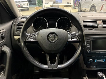 Skoda Yeti, 2013г, передний привод, робот