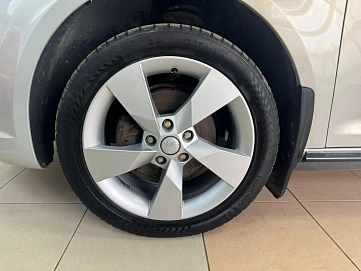 Volkswagen Touran, 2011г, передний привод, механика