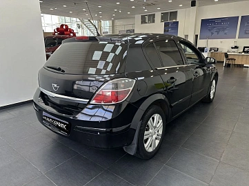 Opel Astra, 2009г, передний привод, механика
