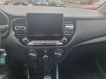 Hyundai Solaris, 2021г, передний привод, автомат