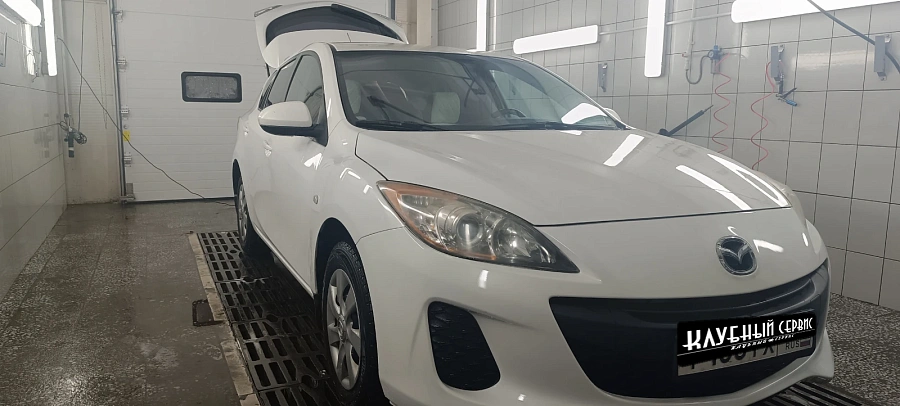 Mazda 3, 2012г., передний привод, механика