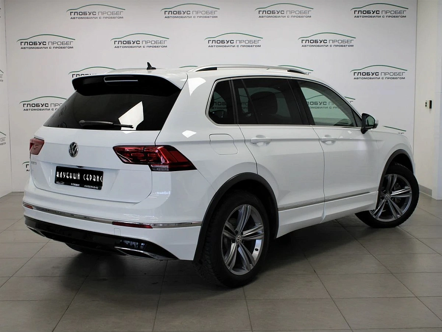 Volkswagen Tiguan, 2019г., передний привод, автомат