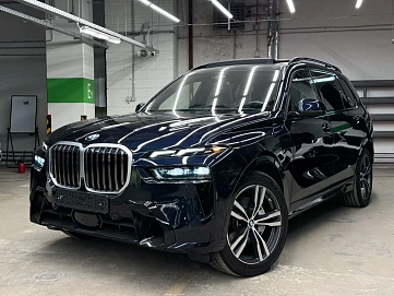BMW X7, 2022г, полный привод, автомат