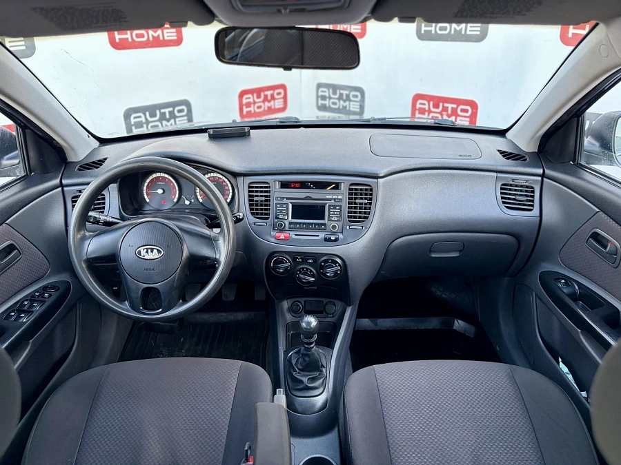 Kia Rio, 2010г., передний привод, механика