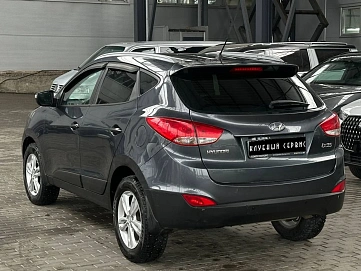 Hyundai ix35, 2010г, передний привод, автомат