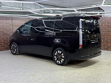 Hyundai Staria, 2022г, передний привод, автомат