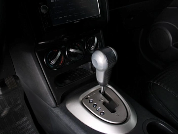 Nissan Qashqai, 2010г., передний привод, вариатор