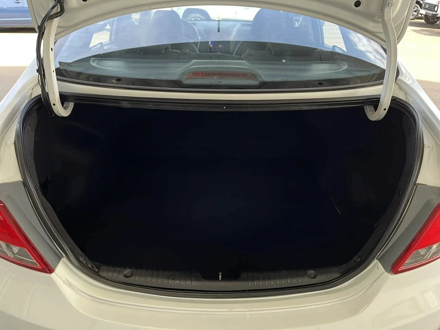 Hyundai Solaris, 2015г., передний привод, автомат