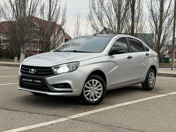 Lada (ВАЗ) Vesta, 2018г, передний привод, механика