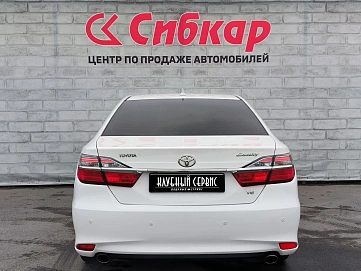 Toyota Camry, 2016г, передний привод, автомат